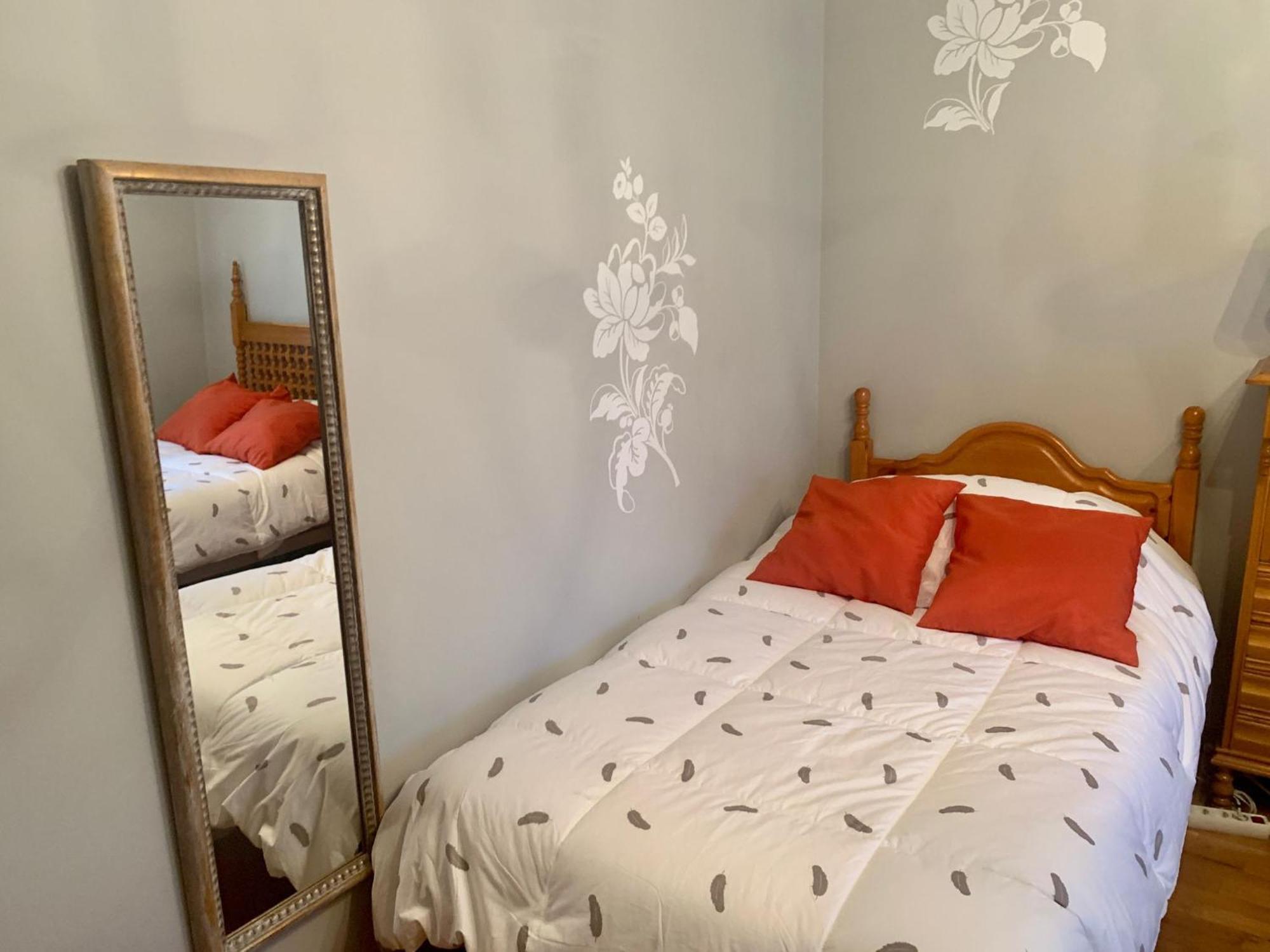 Luxury Positive House Gran Chaparral Toledo Homestay Pepino