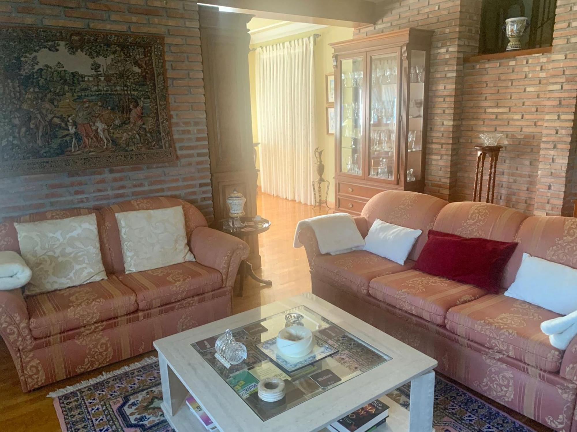 Luxury Positive House Gran Chaparral Toledo Homestay
